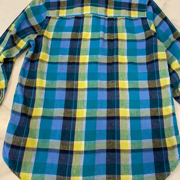 Gap women’s plaid Boyfriend fit button down long sleeve shirt - Picture 7 of 9